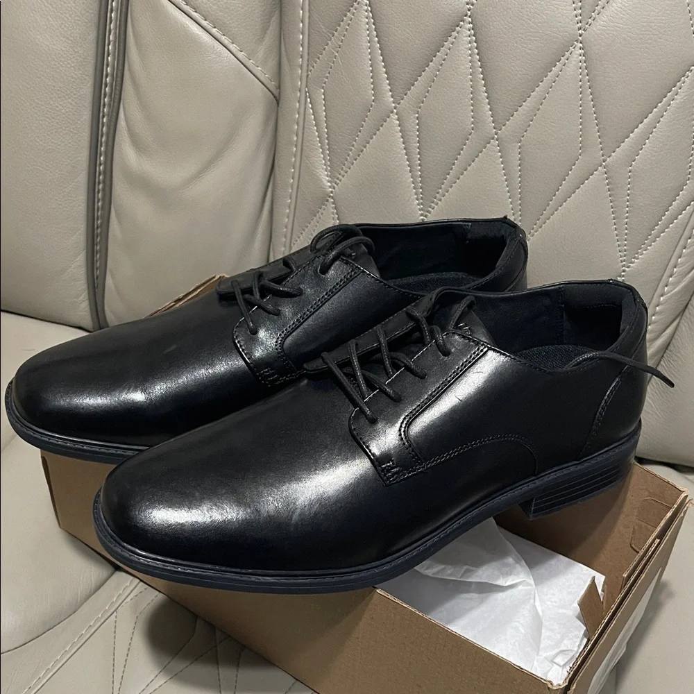Hush Puppies Men's Black Leather Lace-Up Derby